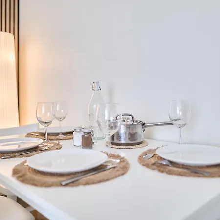 Le Petillant, Gare Centre-ville, Netflix, Wifi ריימס